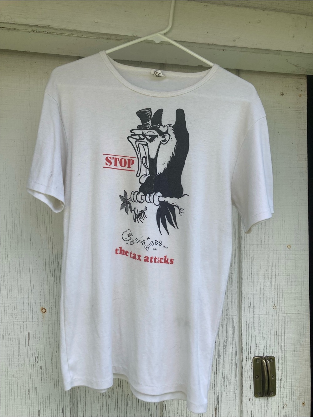 VTG• White Graphic Tee - 'the tax attacks' Protest Shirt 2xl